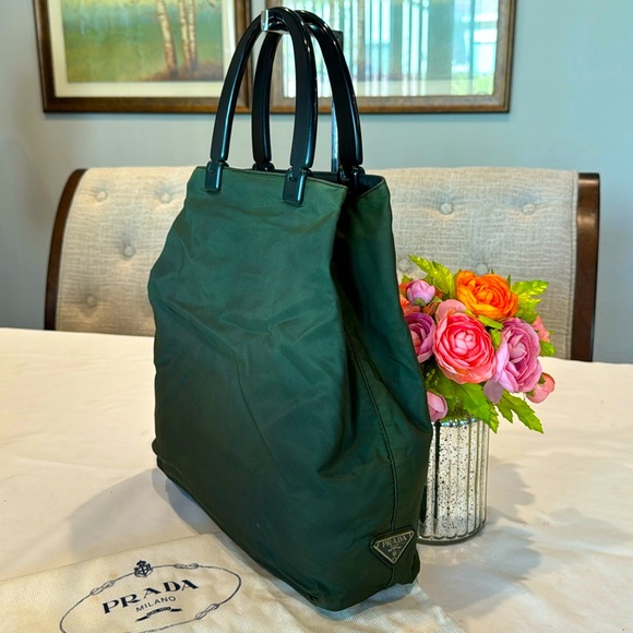 Authentic Prada tote bag - Picture 1 of 9